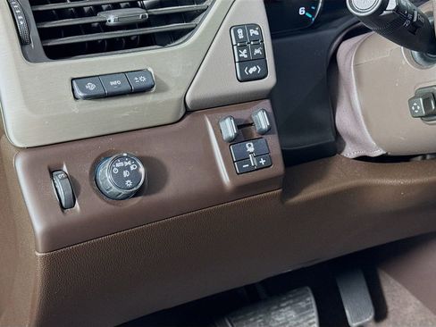 Used 2020 GMC Yukon Denali w/ Open Road Package RWD image 10