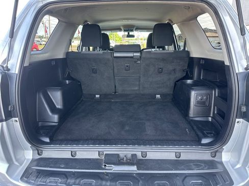Used 2019 Toyota 4Runner SR5 AWD/4WD image 23
