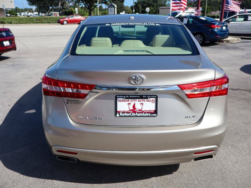 Used 2013 Toyota Avalon XLE Touring FWD image 4