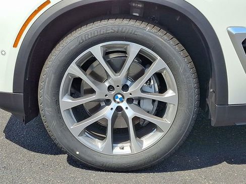 Used 2026 BMW X5 xDrive40i image 8