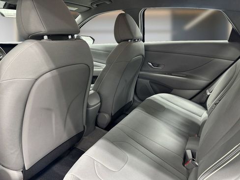 Certified 2023 Hyundai Elantra SEL w/ Convenience Package image 13