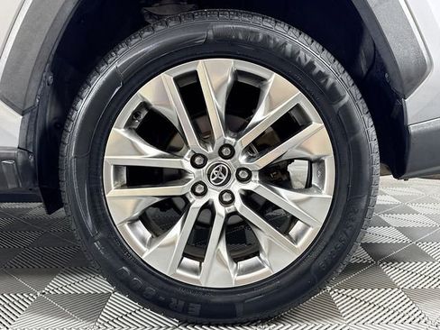 Used 2021 Toyota RAV4 Limited image 48