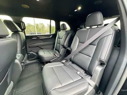 New 2026 GMC Acadia Elevation w/ Elevation Premium Package FWD image 4