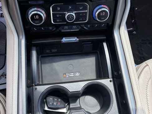 Used 2021 GMC Yukon XL Denali AWD/4WD image 8