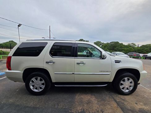 Used 2009 Cadillac Escalade 2WD image 12
