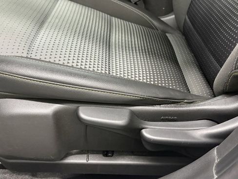 Used 2025 Chevrolet Trax LT image 11