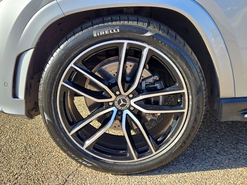 Used 2022 Mercedes-Benz GLS 450 4MATIC image 11