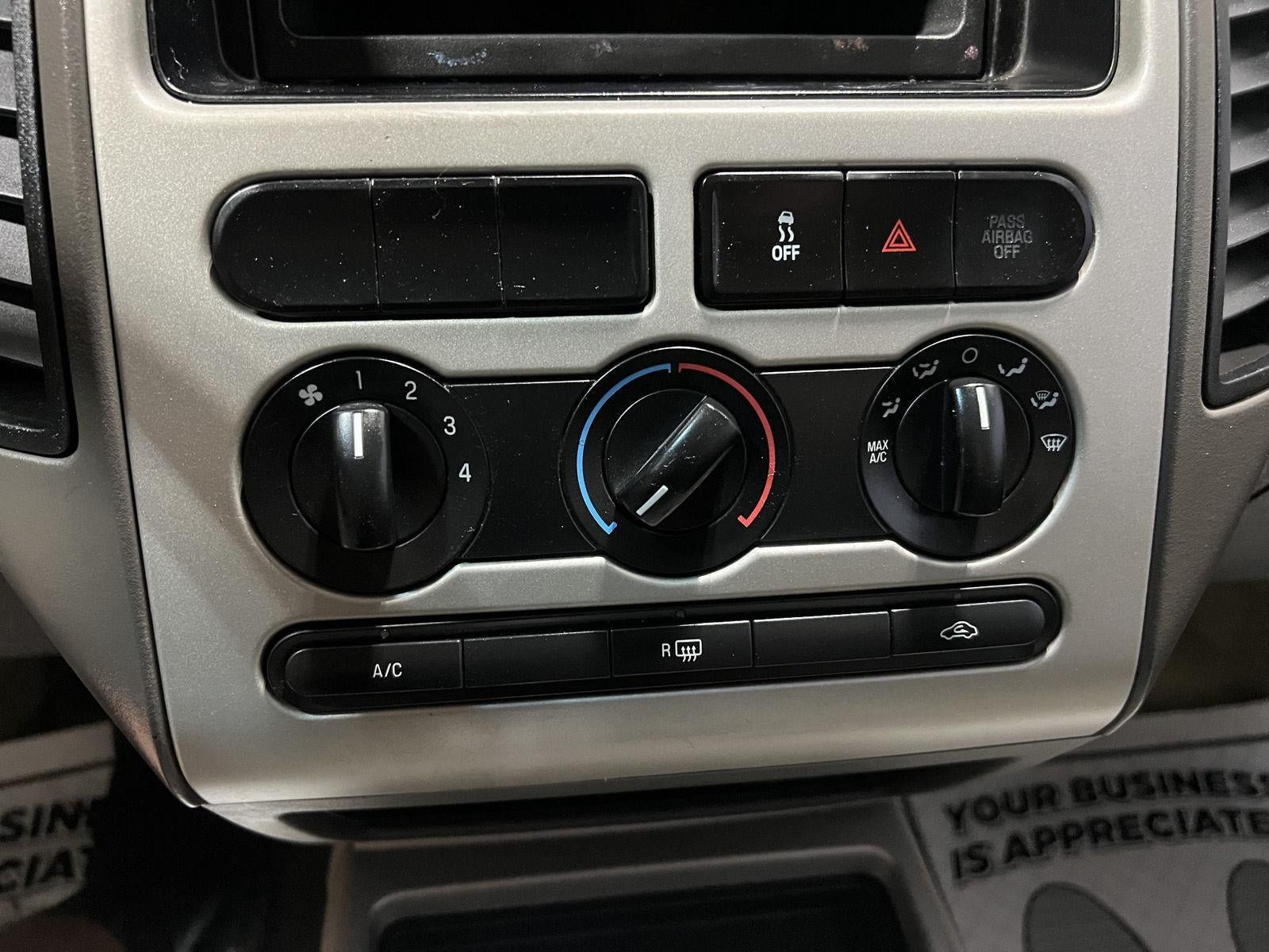 Used 2007 Ford Edge SE FWD image 13