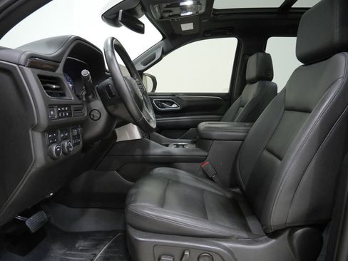Used 2023 Chevrolet Tahoe Z71 w/ Luxury Package AWD/4WD image 12