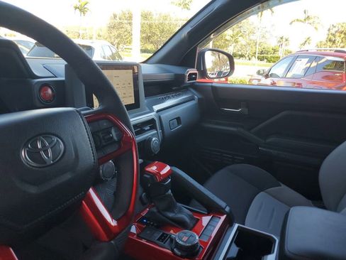 Used 2025 Toyota Tacoma TRD Off-Road image 23