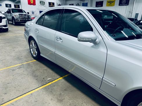 Used 2008 Mercedes-Benz E 350 Sedan image 20