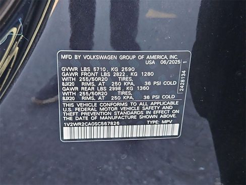 Used 2025 Volkswagen Atlas SE image 31