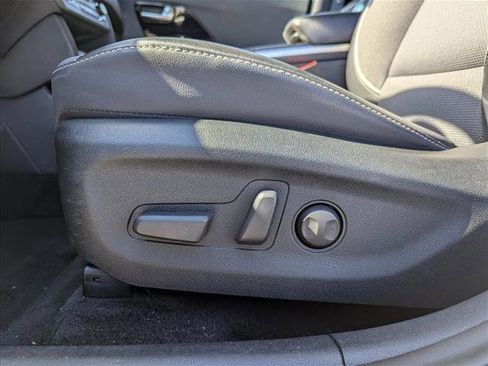 Used 2022 Kia Niro EX image 11