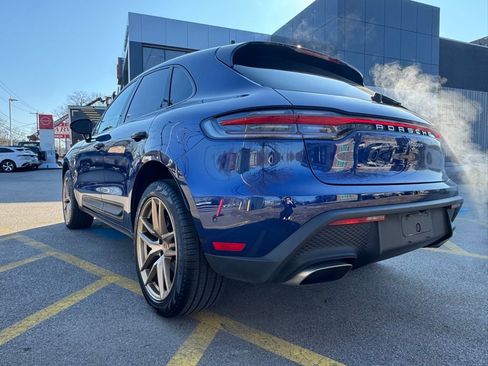 Used 2025 Porsche Macan Base image 3