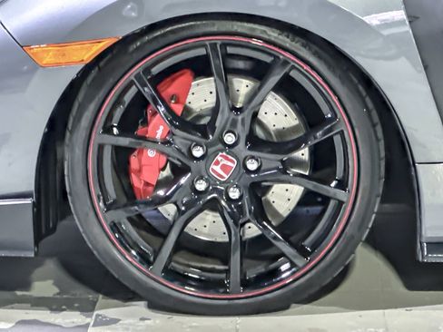 Used 2019 Honda Civic Type R image 12