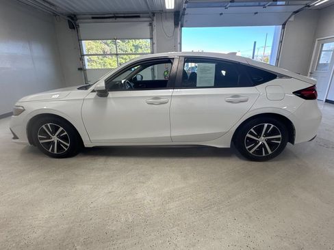 Used 2024 Honda Civic LX image 2