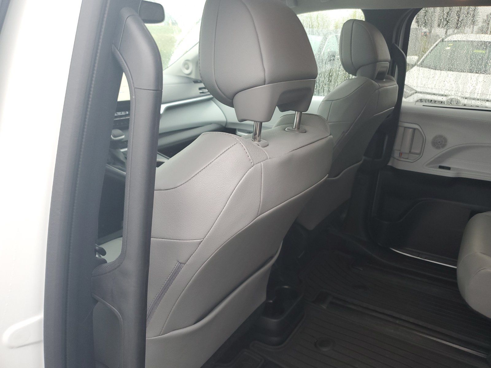 Certified 2025 Toyota Sienna XLE w/ XLE Plus Package AWD/4WD image 14