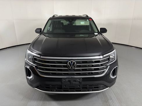 Used 2024 Volkswagen Atlas SE FWD image 3