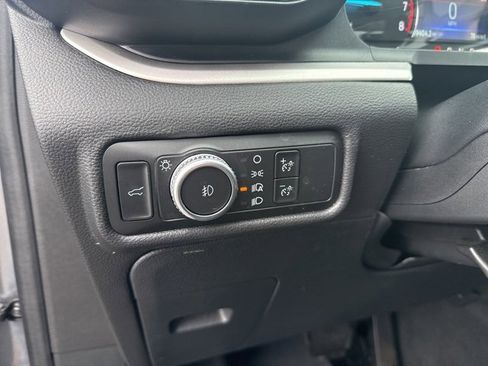 Certified 2022 Ford Explorer XLT w/ Equipment Group 202A image 17