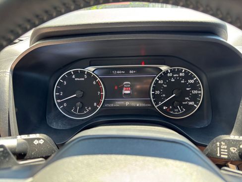 Used 2025 Nissan Rogue SV FWD image 43