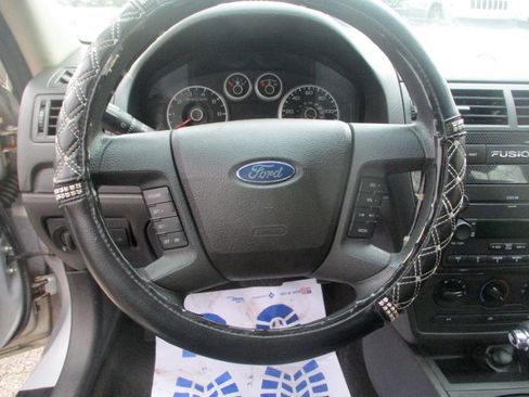 Used 2006 Ford Fusion SE FWD image 12