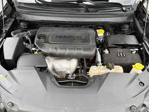 Used 2020 Jeep Cherokee Latitude Plus FWD image 24