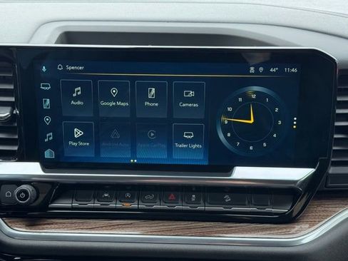 Used 2025 Chevrolet Silverado 1500 LT image 3