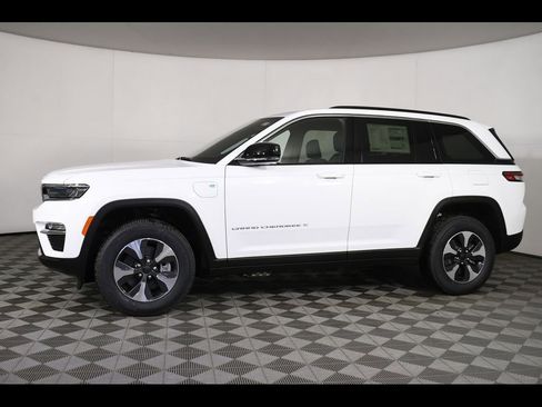 New 2025 Jeep Grand Cherokee Limited 4xe AWD/4WD image 1