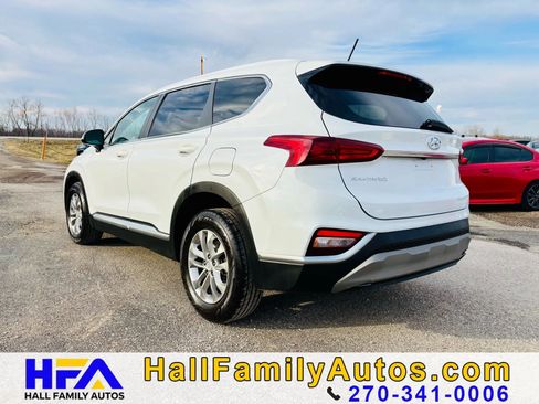 Used 2019 Hyundai Santa Fe SE image 3