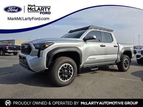 Used 2024 Toyota Tacoma TRD Off-Road AWD/4WD image 1