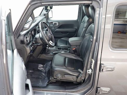 Used 2023 Jeep Wrangler Unlimited Sahara w/ Cold Weather Group image 6