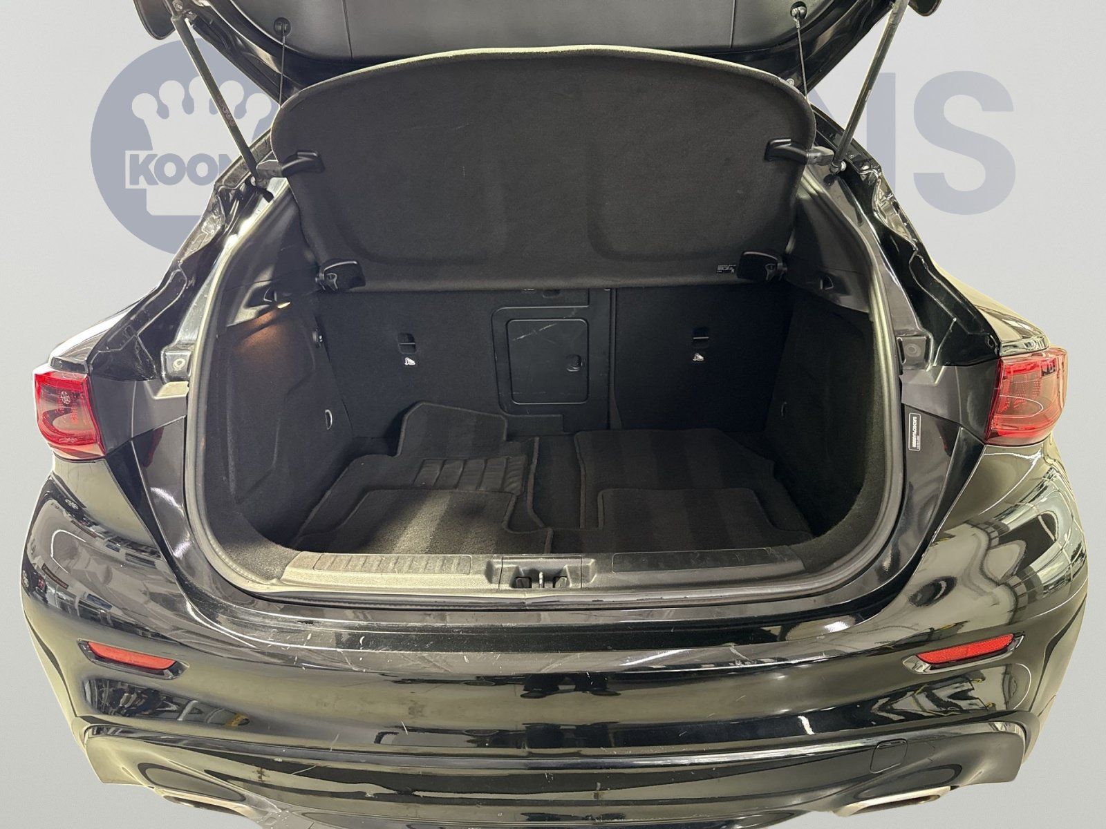 Used 2018 INFINITI QX30 FWD image 26