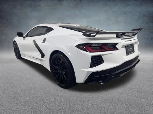 Used 2025 Chevrolet Corvette Stingray Premium Cpe RWD image 4