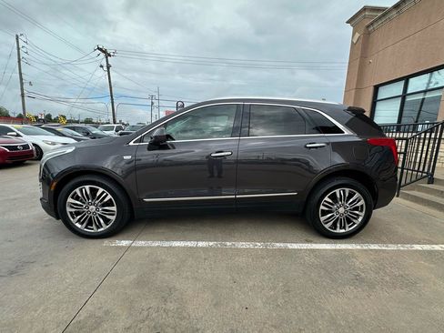 Used 2017 Cadillac XT5 Premium Luxury FWD image 8