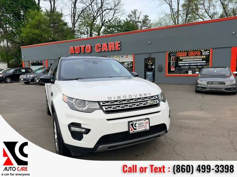 Used 2016 Land Rover Discovery Sport SE AWD/4WD image 2