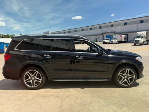 Used 2017 Mercedes-Benz GLS 550 4MATIC image 6