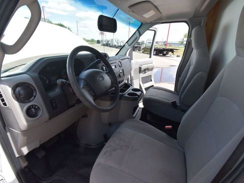 Used 2019 Ford E-350 and Econoline 350 Super Duty w/ Power Windows & Locks Group image 30