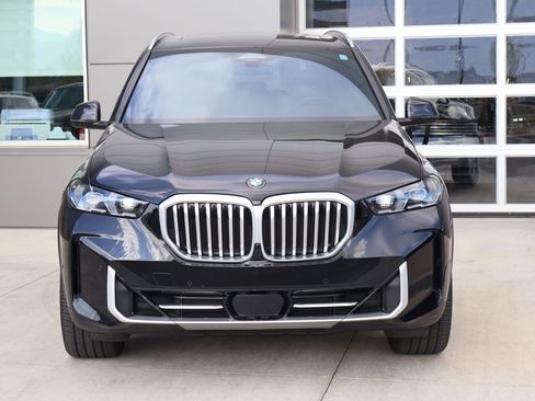 Used 2024 BMW X5 xDrive40i w/ Premium Package AWD/4WD image 2