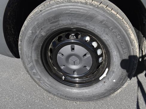 New 2025 Mercedes-Benz Sprinter 2500 image 16