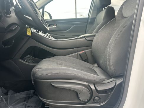 Used 2022 Hyundai Santa Fe SE FWD image 9