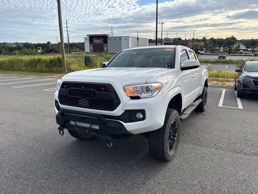 Used 2020 Toyota Tacoma SR AWD/4WD image 5