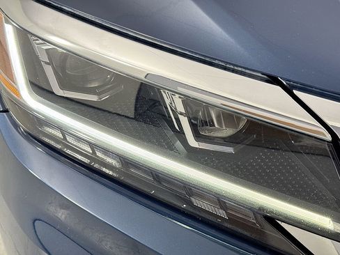 Used 2022 Volkswagen Passat 2.0T SE image 40