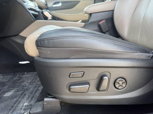Used 2020 Hyundai Santa Fe Limited AWD/4WD image 12