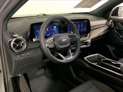 Used 2025 Chevrolet Equinox LT image 14