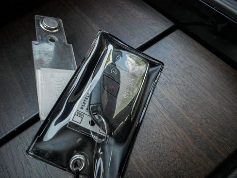 Used 2023 GMC Yukon XL Denali Ultimate image 38