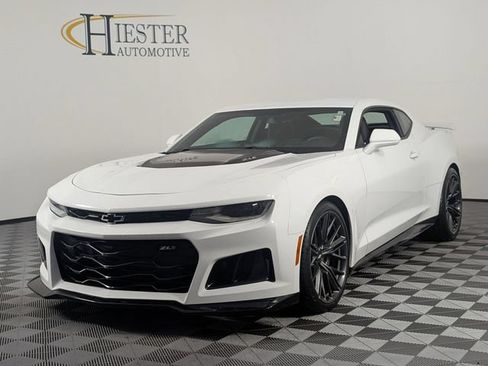 Certified 2018 Chevrolet Camaro ZL1 RWD image 4