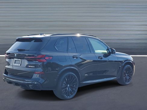 New 2026 BMW X5 M60i w/ Climate Comfort Package image 3