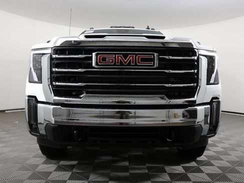 New 2026 GMC Sierra 2500 SLE w/ SLE Convenience Package image 2