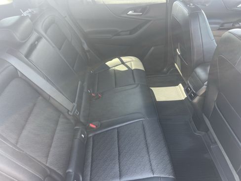 Used 2026 Chevrolet Equinox LT w/ Convenience Package II FWD image 12