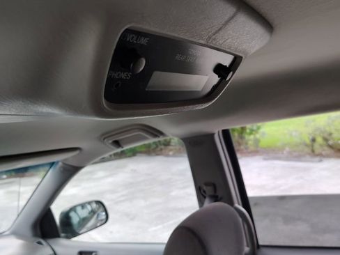 Used 2005 Toyota Sienna LE image 15